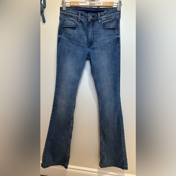 Flared H & M vintage indigo coloured jeans. Only worn once. - Picture 4 of 4